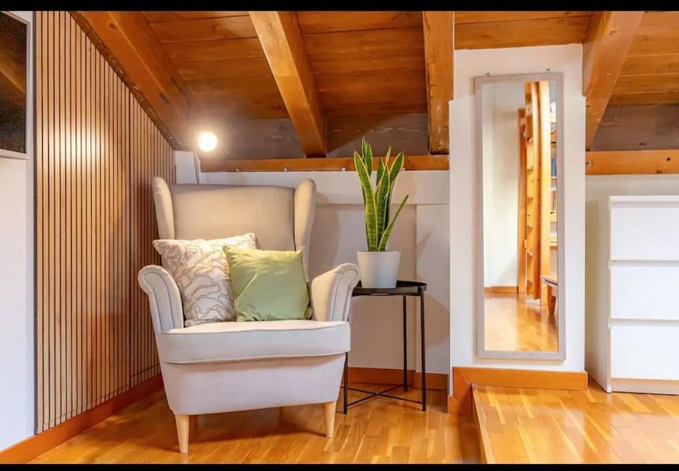 Appartement - M3 Sondrio, Duomo 10 Minuti Milaan